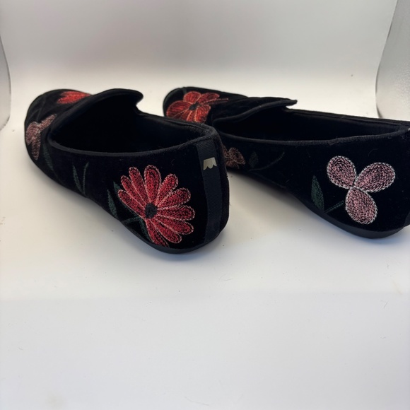 Birdies Black Loafers with Floral Embroidery - Picture 9 of 12